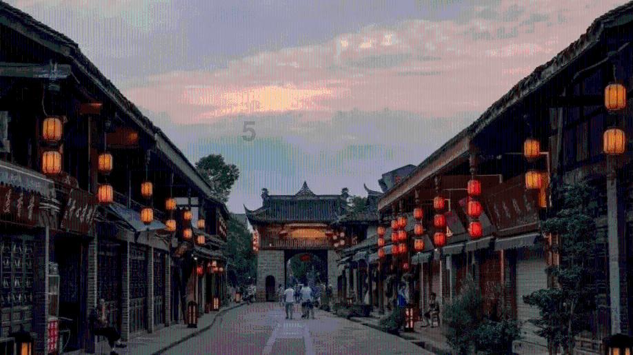 女生商场内疑遭咸猪手,找到猥琐男时,对方正伸手摸向另一女生!